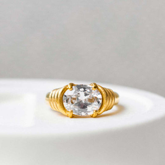 Vintage Ribbed Cubic Zirconia Ring