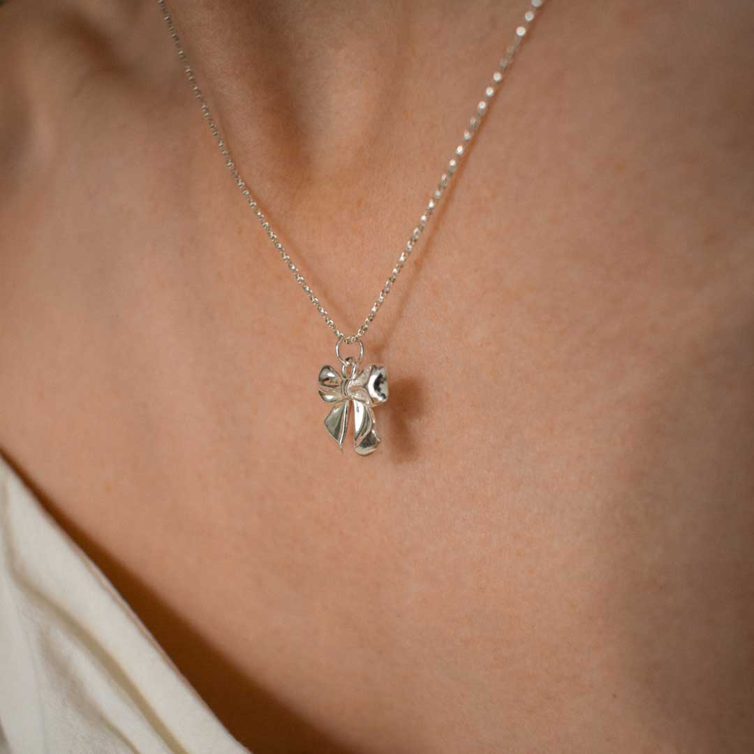 Silver Bowknot Necklace