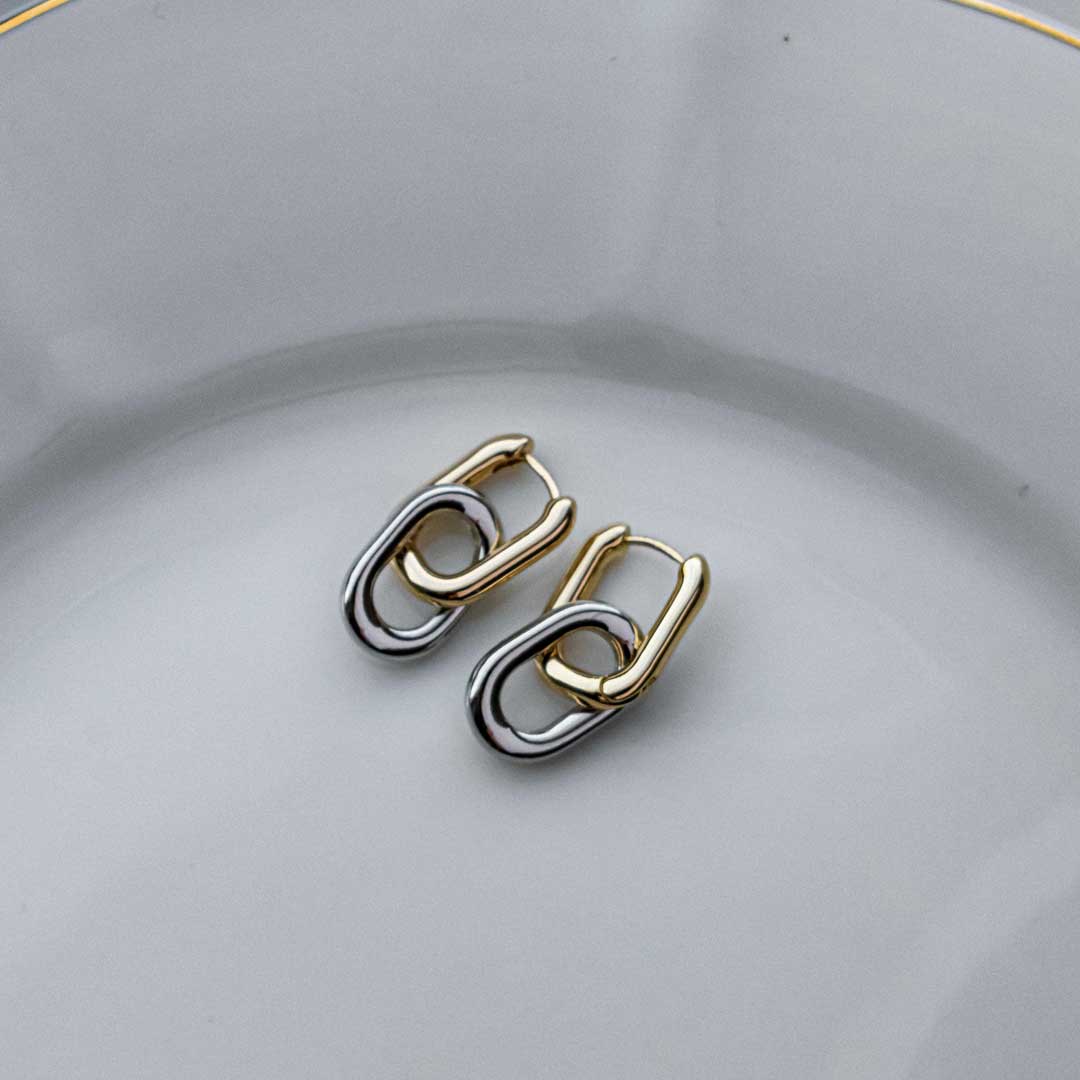 Geometric Pendant U-shaped Hoops