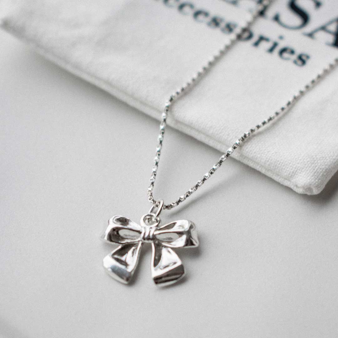 Silver Bowknot Necklace