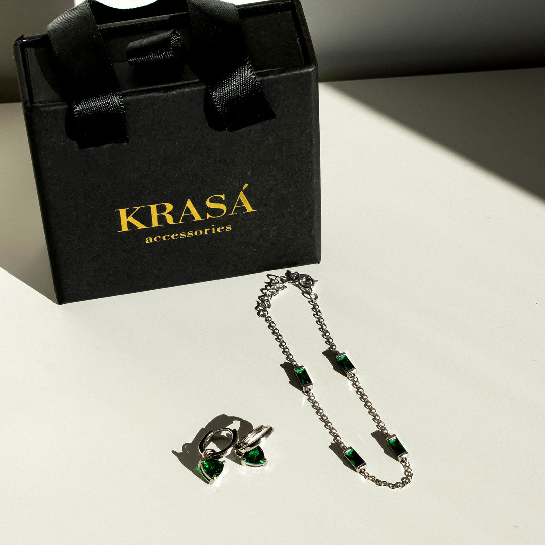 Emerald Elegance Baguette Set