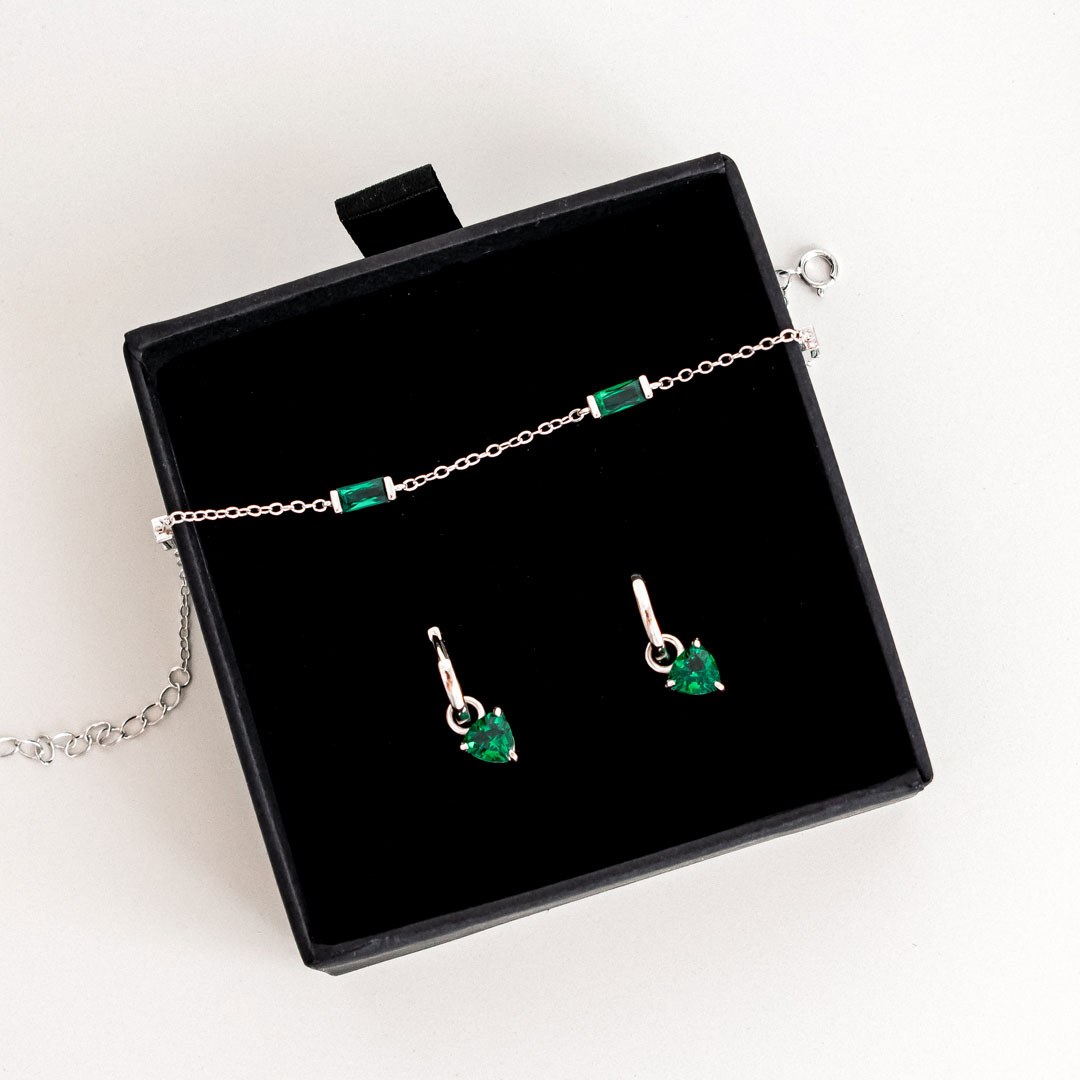 Emerald Elegance Baguette Set