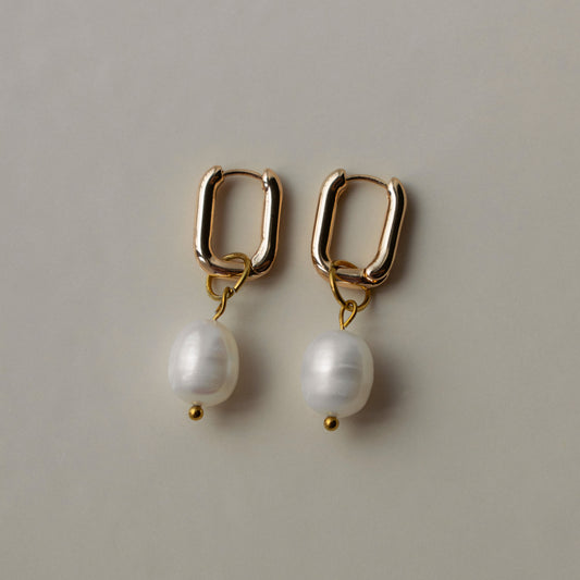 Merike - Pearl Drop Earrings