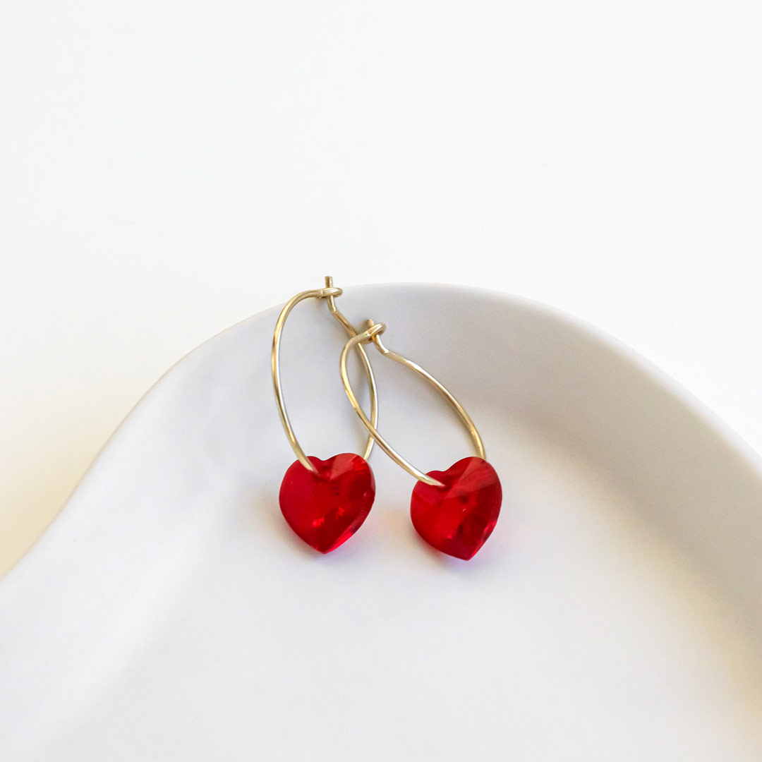 Серьги-кольца с кристаллами в форме сердца из серебра | Сделано в Эстонии 🇪🇪