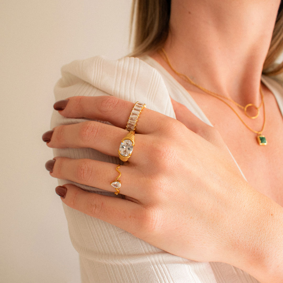 Vintage Ribbed Cubic Zirconia Ring