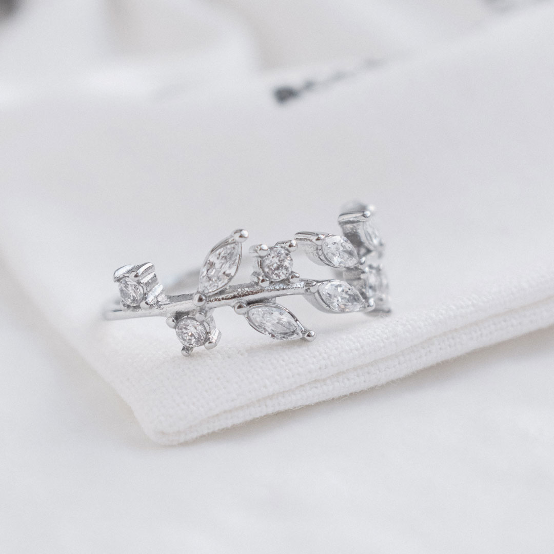 Adjustable Leaves Ring