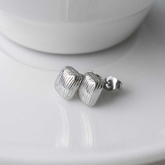 Ribbed Studs