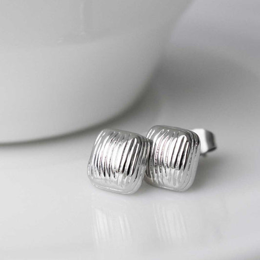 Ribbed Studs