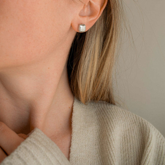 Ribbed Studs