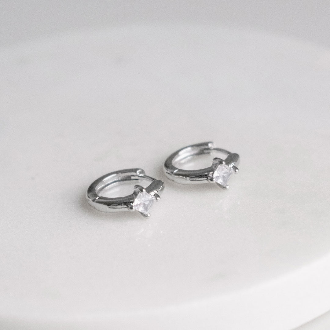 Minimalistic Crystal Huggies