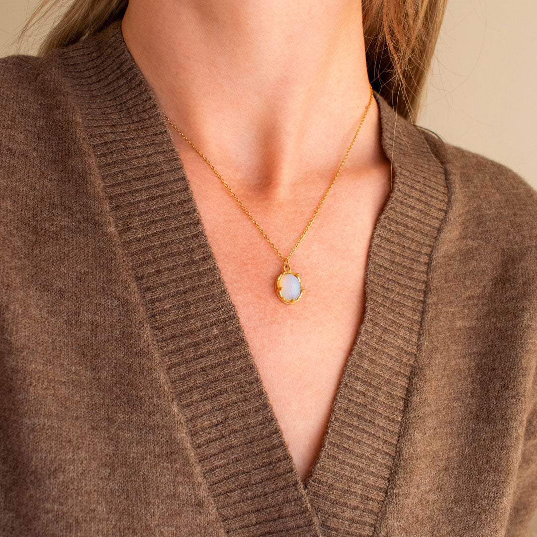 Iridescent Glow Necklace