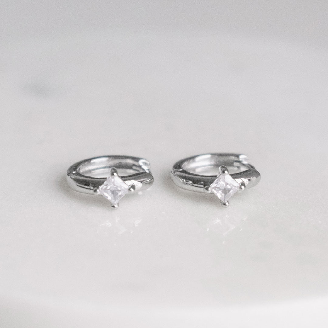 Minimalistic Crystal Huggies