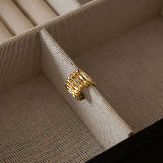 Organic Wavy Ear Cuff - Gold-Plated Stainless Steel