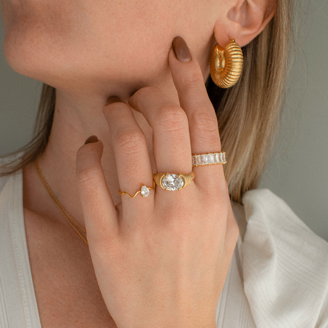 Кольцо с огранкой "багет"