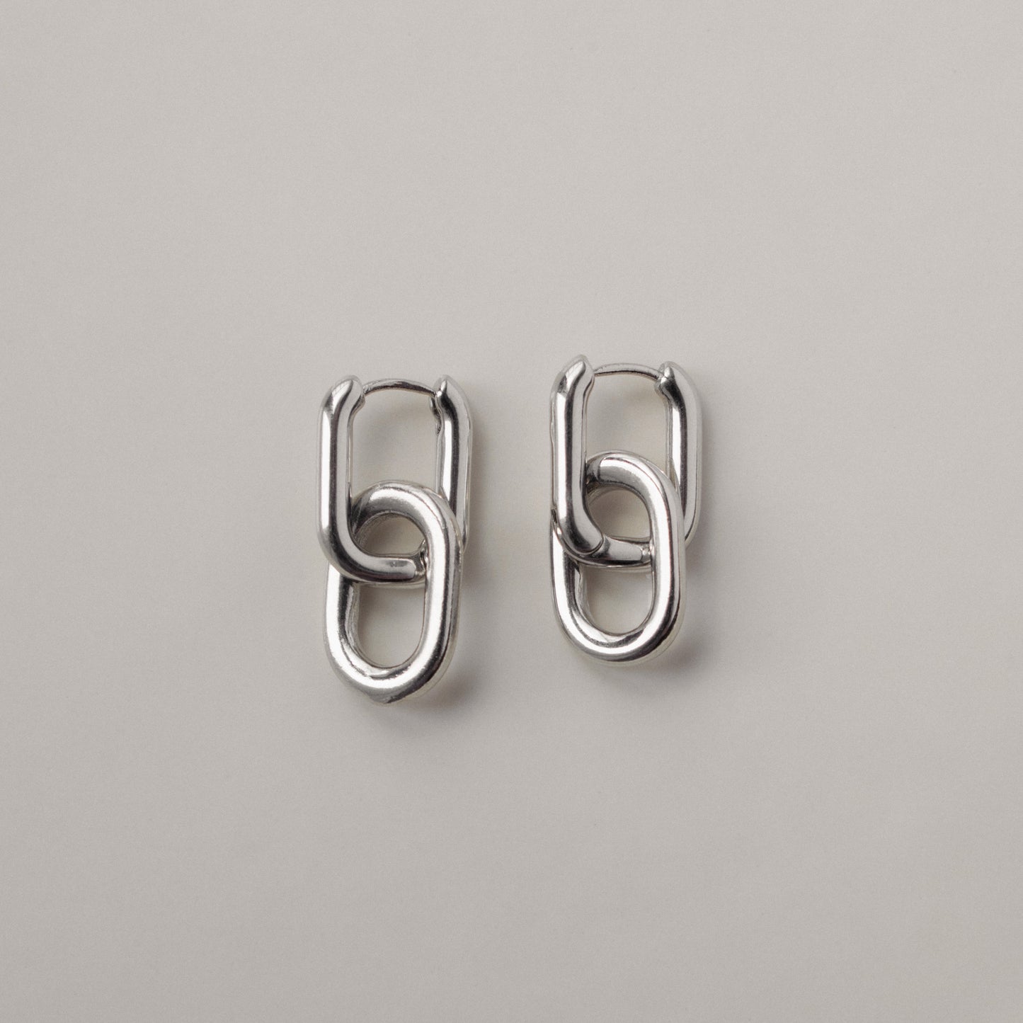 Geometric Pendant U-shaped Hoops
