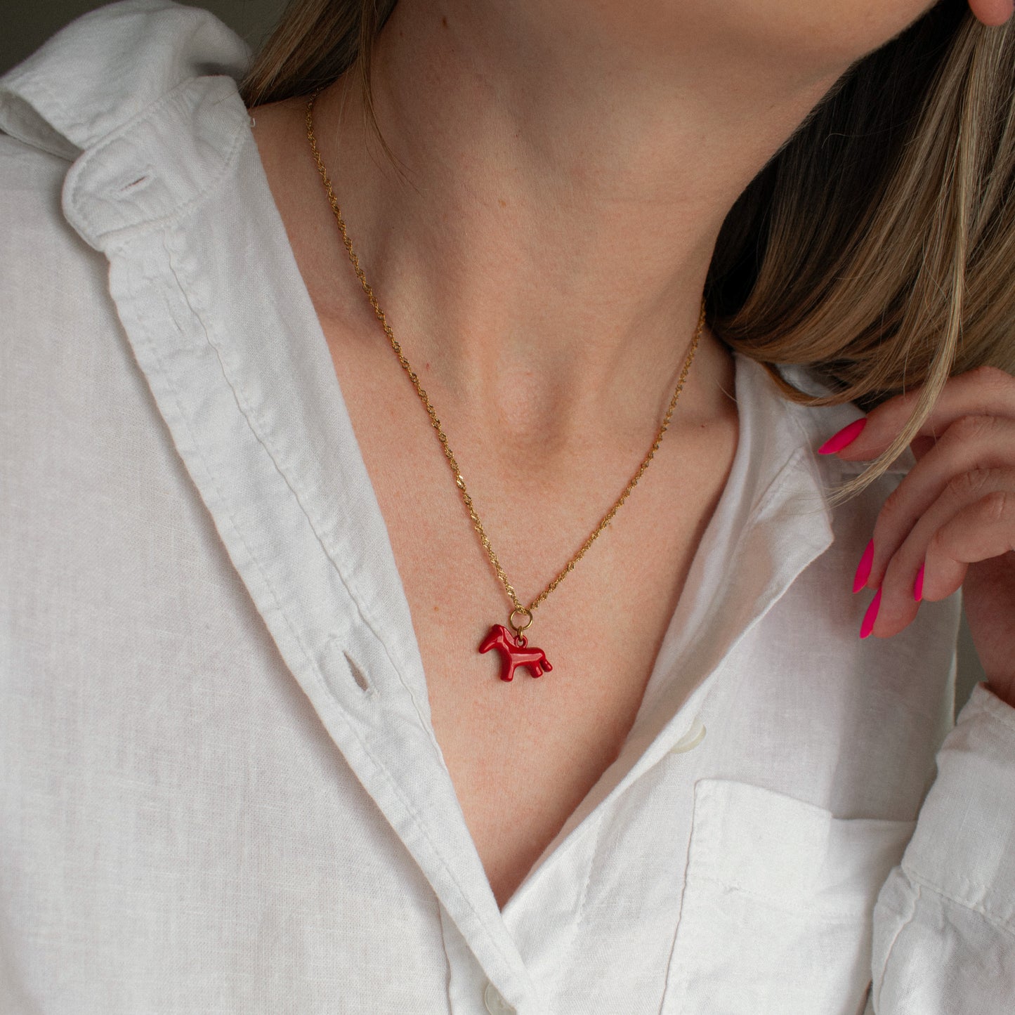 Колье с подвеской-лошадкой