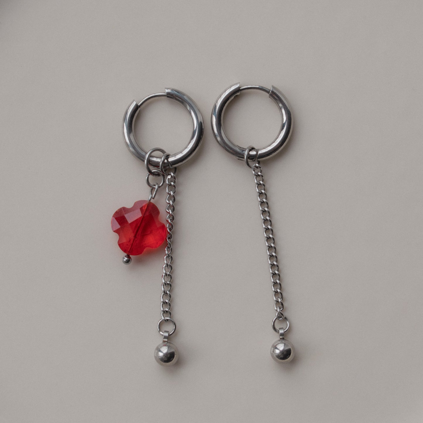 Onnela - Red Clover Chain Hoops