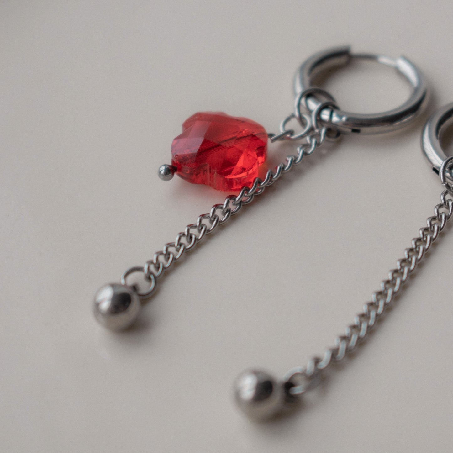 Onnela - Red Clover Chain Hoops