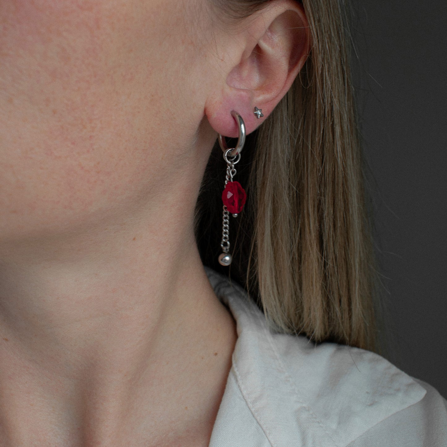 Onnela - Red Clover Chain Hoops