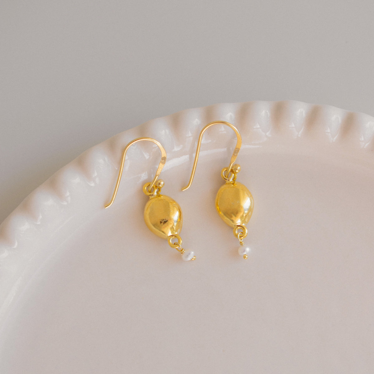 Seashell Pearl Earrings