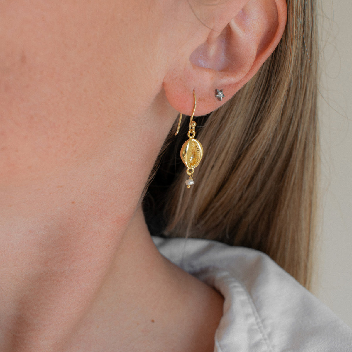 Seashell Pearl Earrings