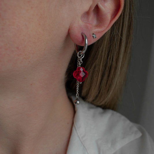 Onnela - Red Clover Chain Hoops