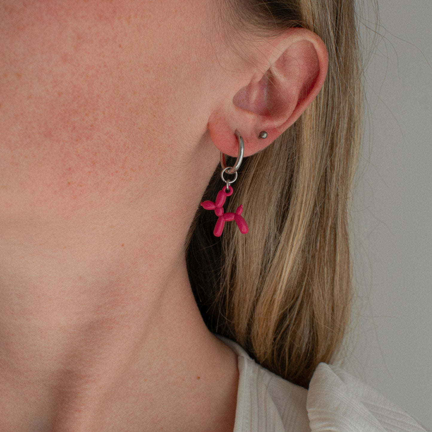 Villi - Pink Balloon Dog & Pearl Asymmetric Hoops
