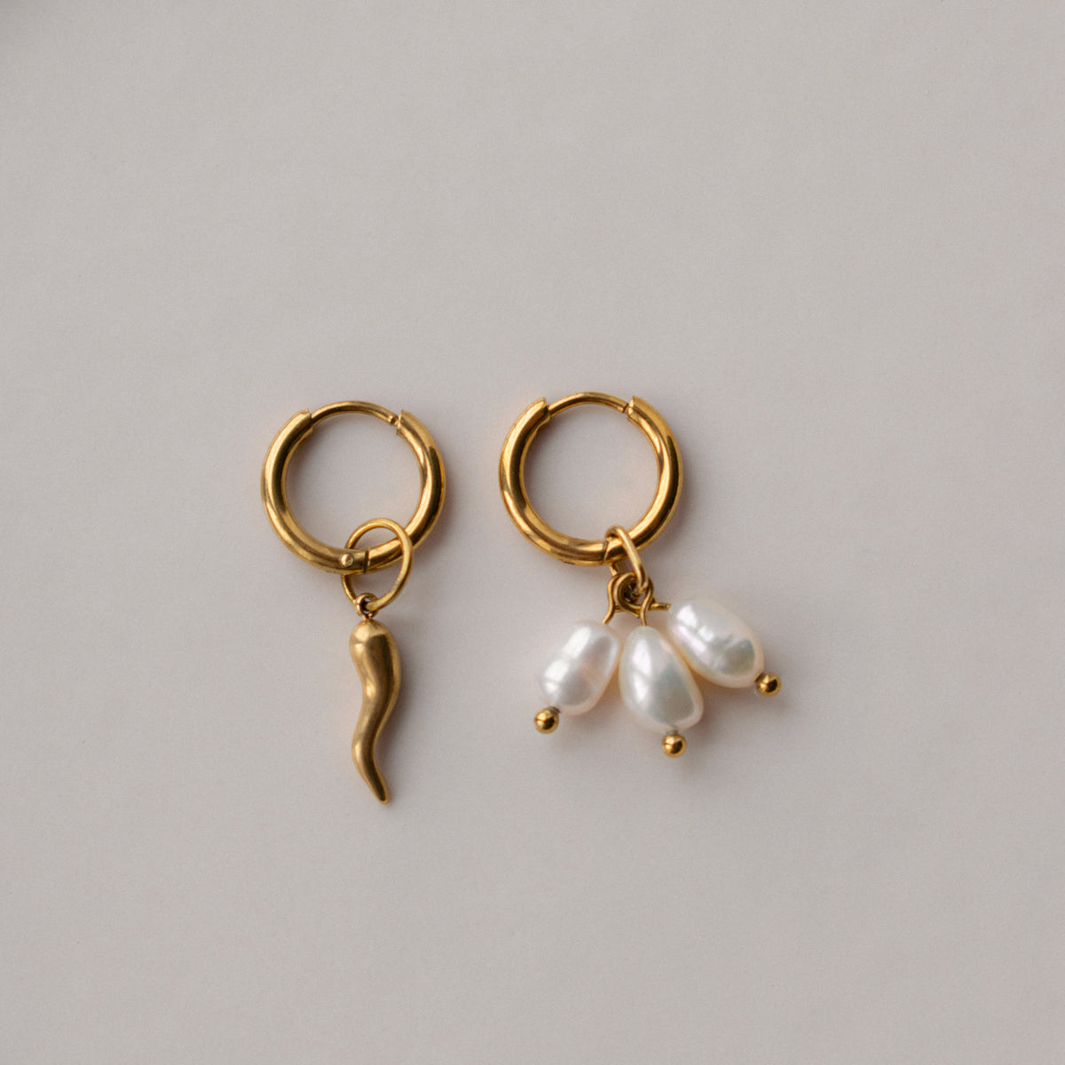 Aare - Golden Pepper & Pearls Hoops