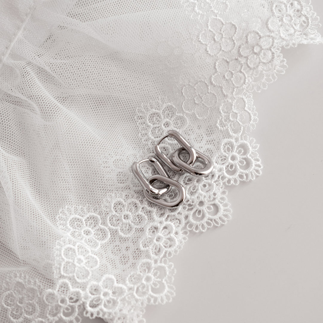 Geometric Pendant U-shaped Hoops