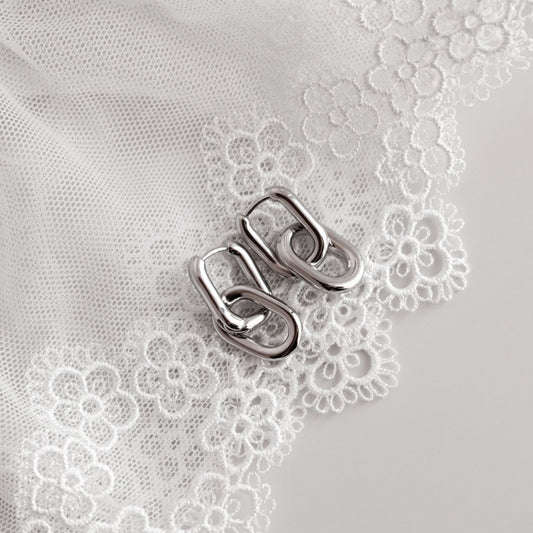 Geometric Pendant U-shaped Hoops