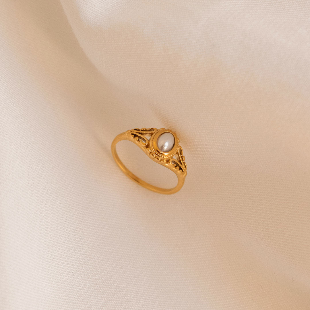 Vintage Pearl Ring