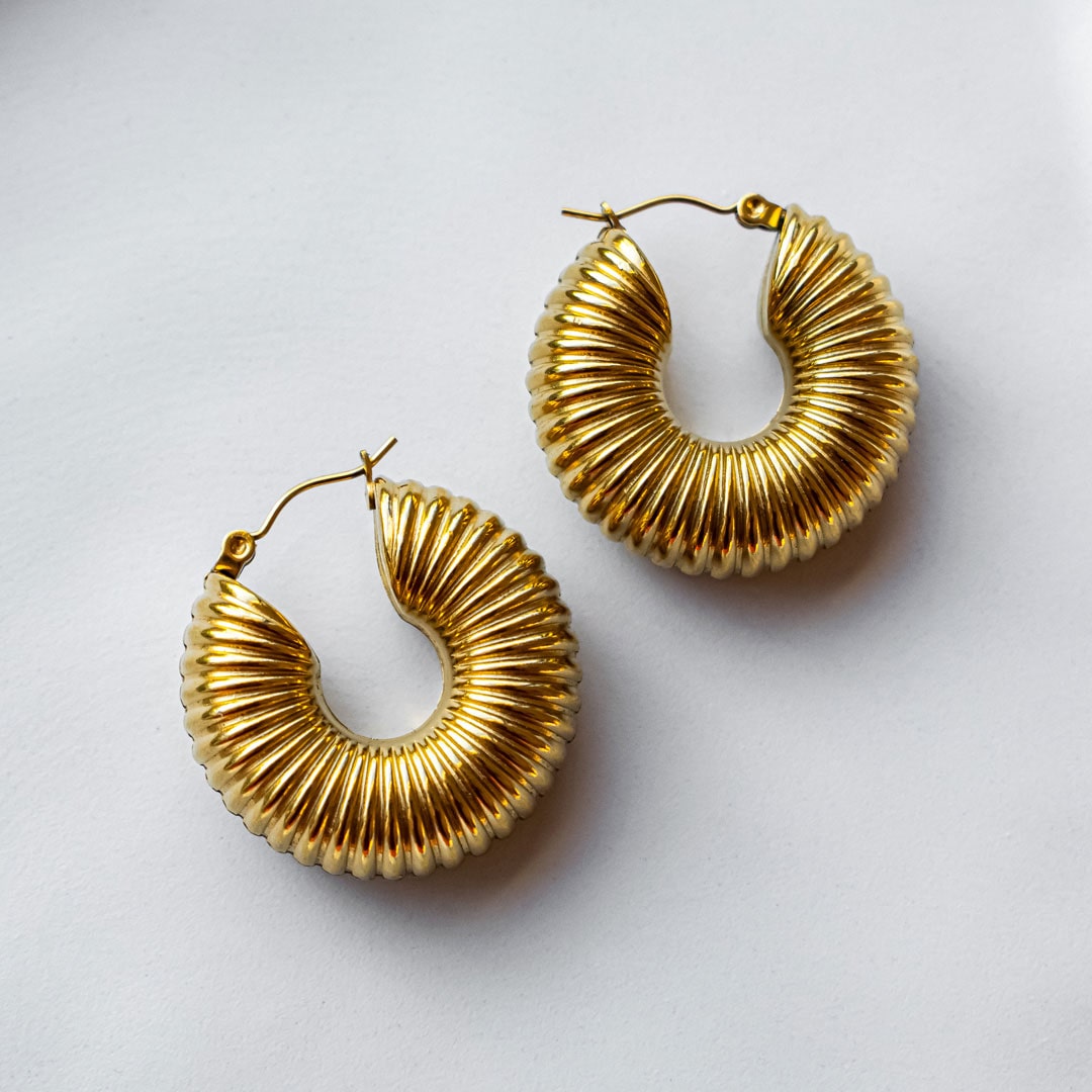 Tiora Jewelry Ribbed Hoop Earrings 🇺🇦