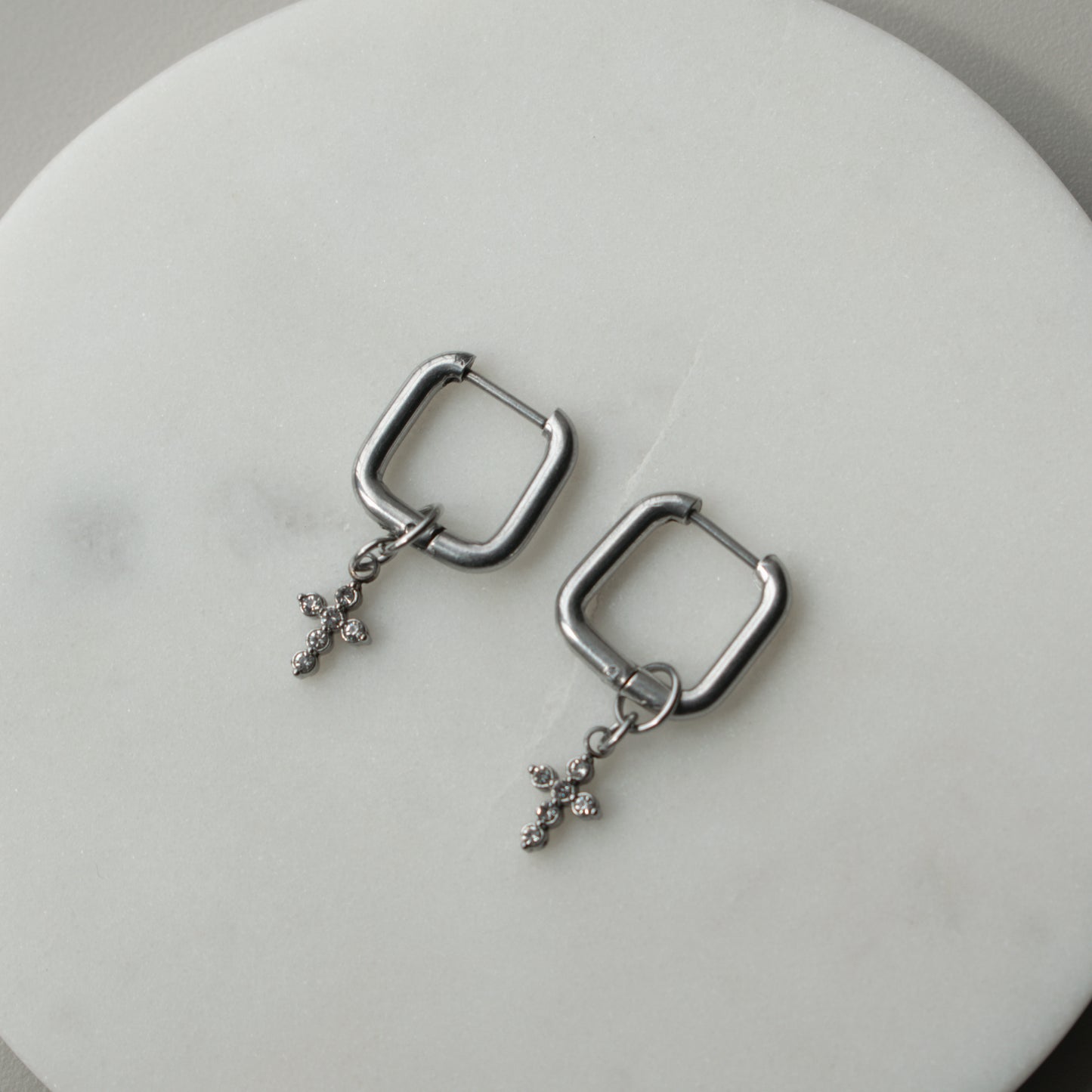 Cross Rectangular Hoops