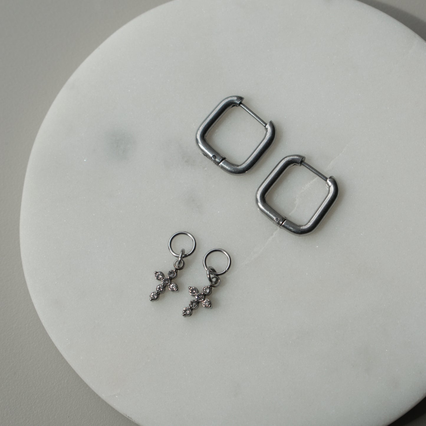Cross Rectangular Hoops