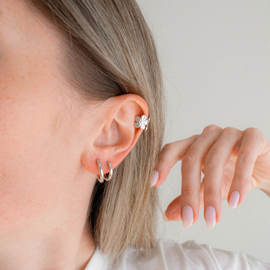 Daisy Ear Cuff
