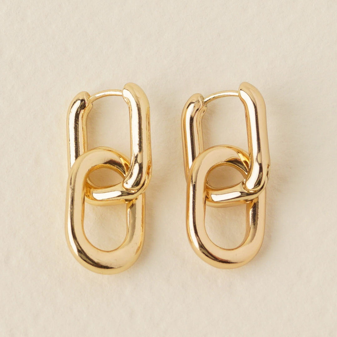 Geometric pendant u-shaped hoops