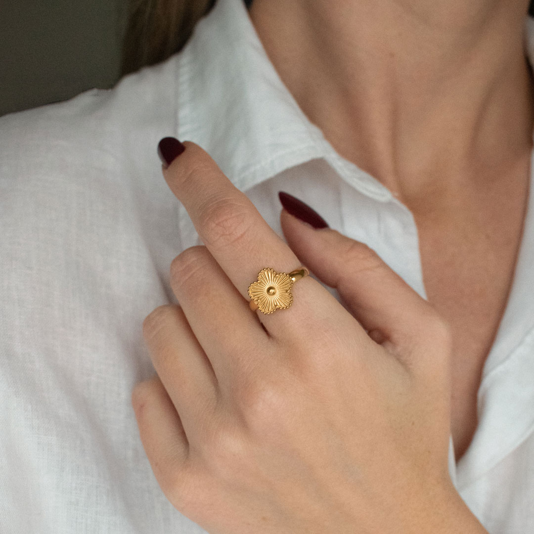 Adjustable Clover Ring