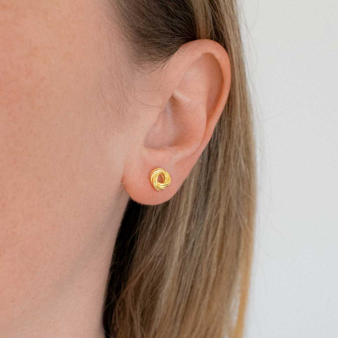 Knot Stud Earrings – 7mm Gold-Plated Sterling Silver