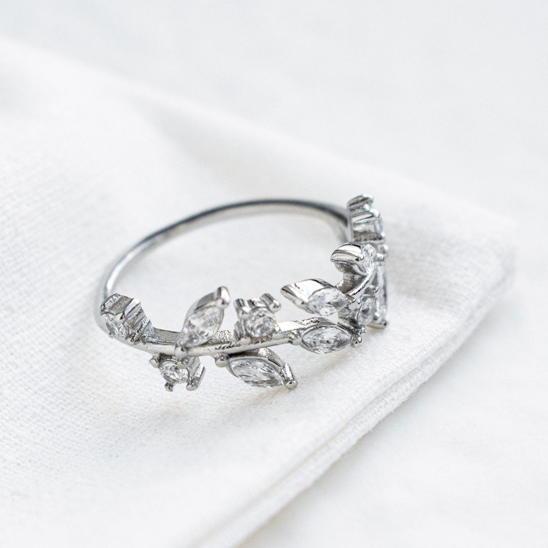 Adjustable Leaves Ring