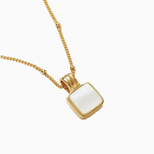 Shell Pendant Necklace