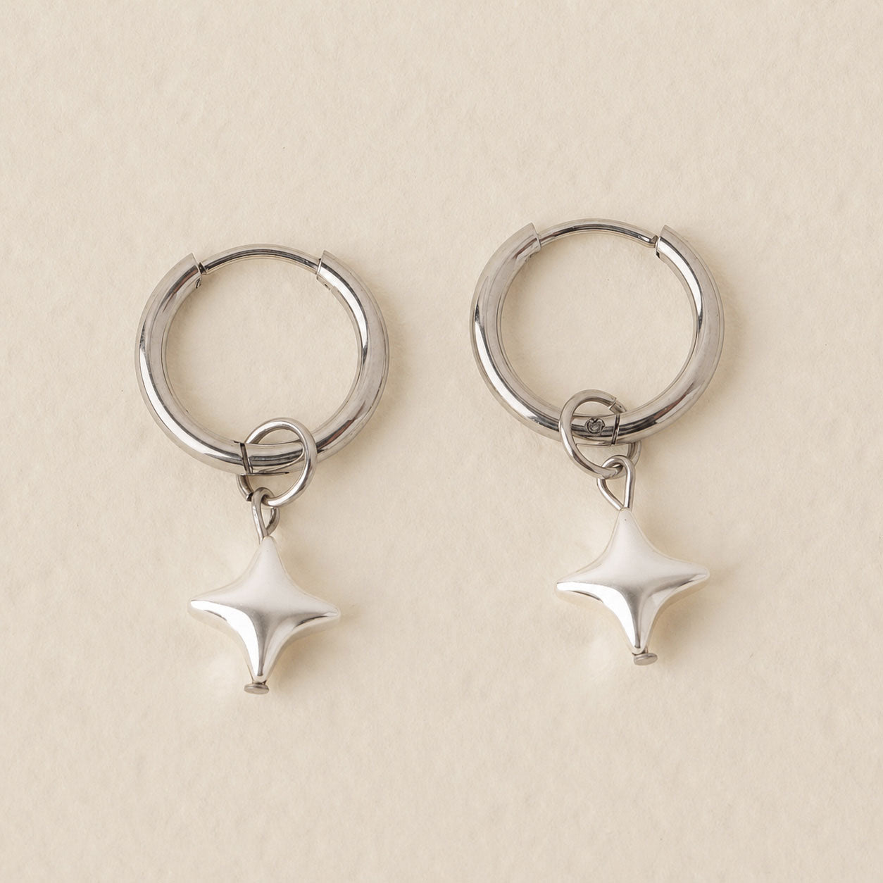 Kuutar - Hematite Star Hoops